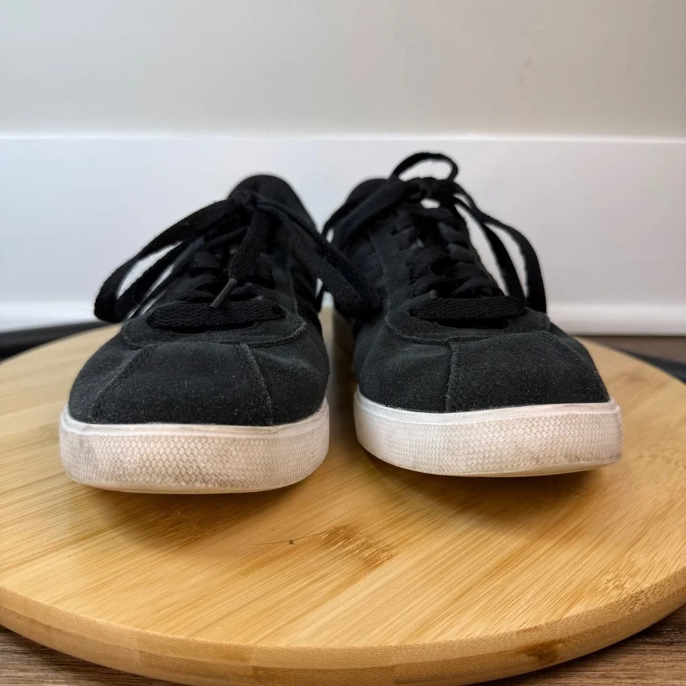 adidas step out